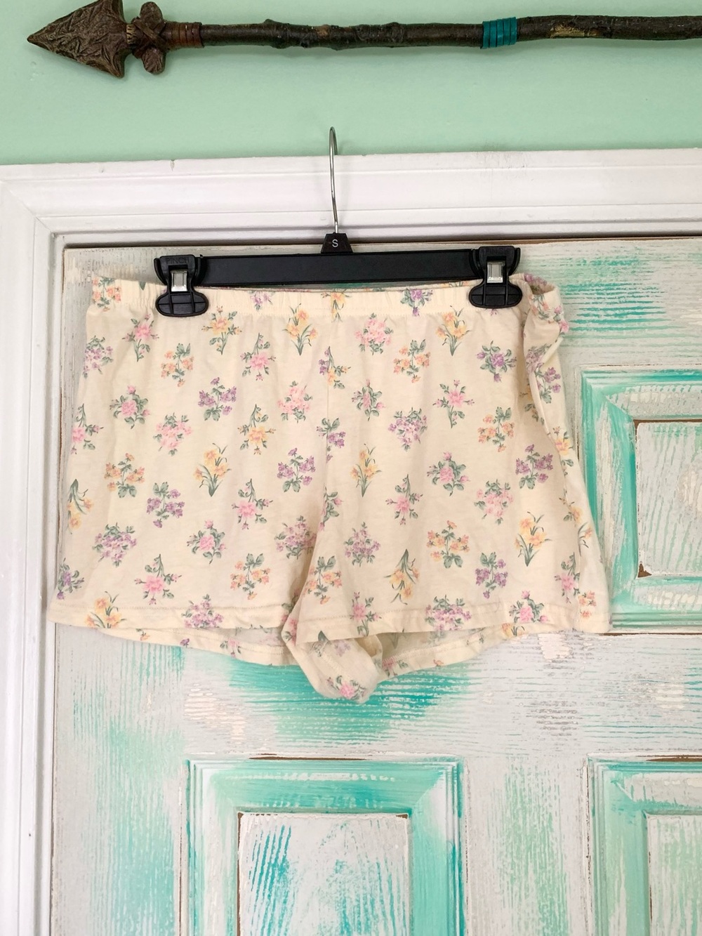 Laura Ashley Buttercream Yellow Floral Pajama Lounge Shorts M